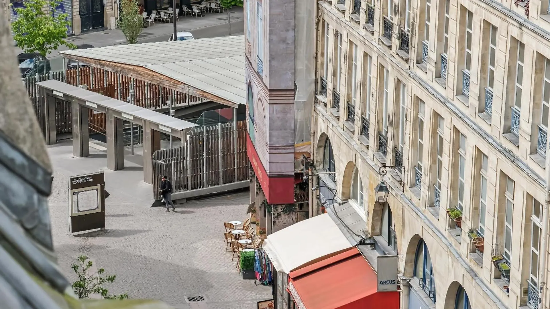 Le Louvre & Notre-Dame - Cityapartmentstay Paris