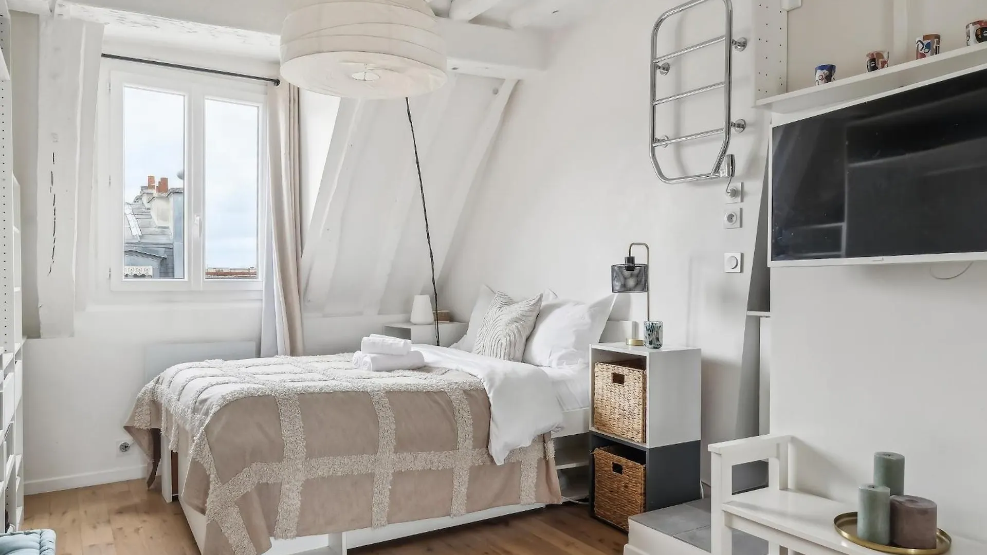 Le Louvre & Notre-Dame - Cityapartmentstay Paris Apartment